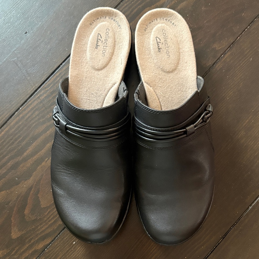 Clarks Women's Black Leather Mules